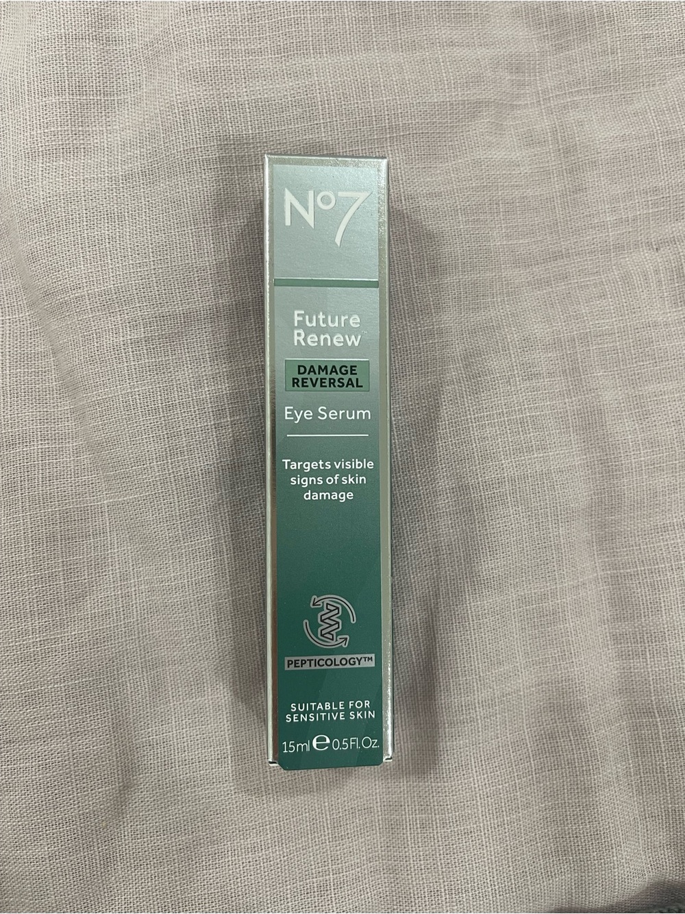 No7 Future Renew Damage Reversal Eye Serum — Green